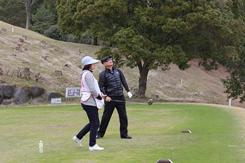 高松操さんと、ガイドの西下尚美さん